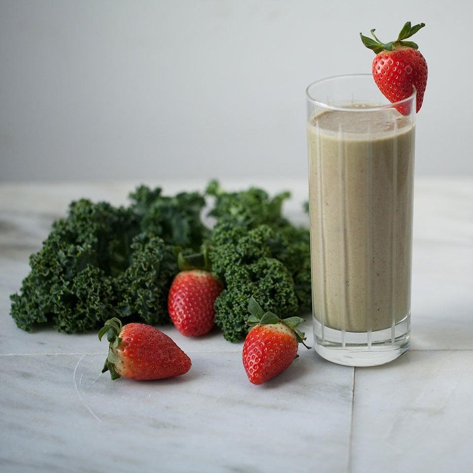 Strawberry Smoothie PB kale strawberry eatingwell