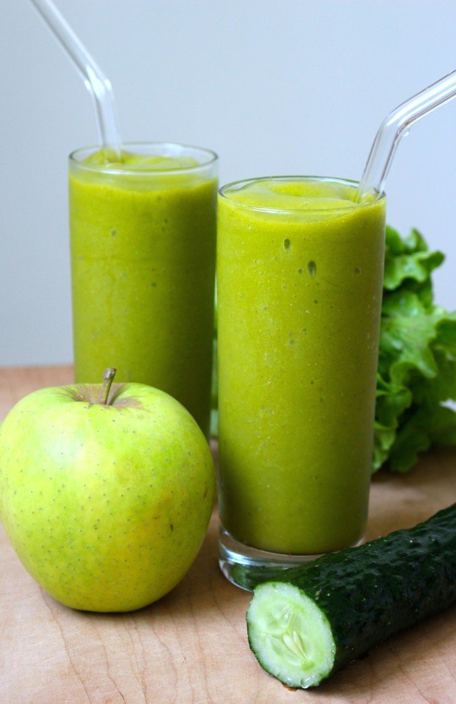 green smoothie refreshing green smoothie theconscientiouseater.
