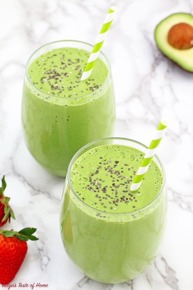healthy avocado spinach and strawberry smoothe valyastasteofhome
