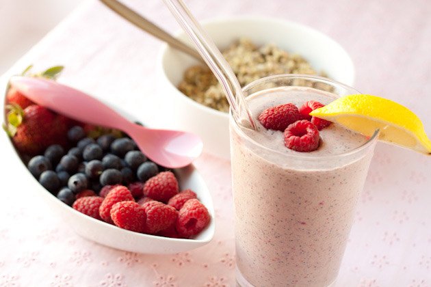 healthy raspberry poppy seed relaxing smoothie healthfulpursuit