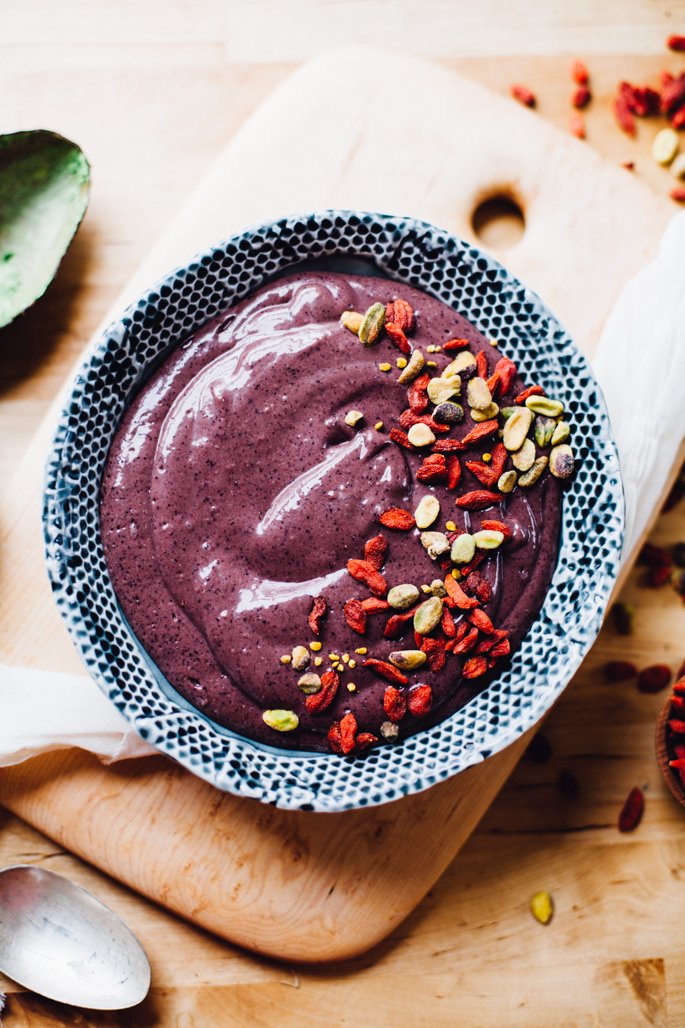 healthy yoga recovery smoothie bowl willfrolicforfood