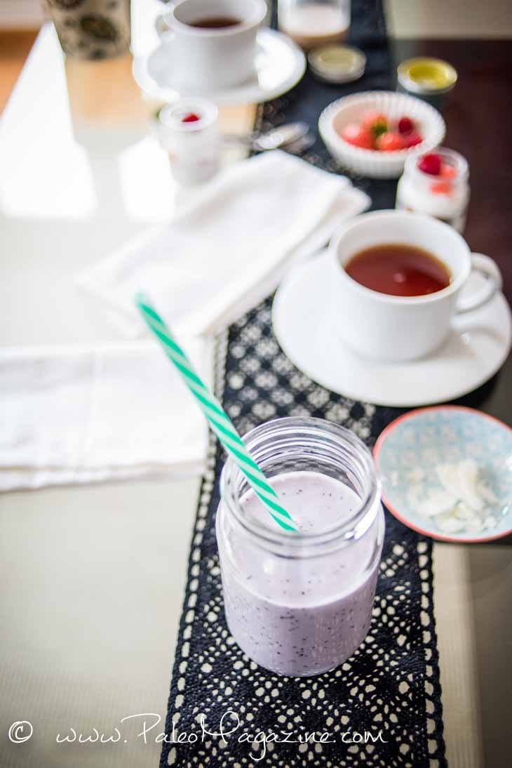 weight loss bluberry coconut yogurt smoothie paleoflourish