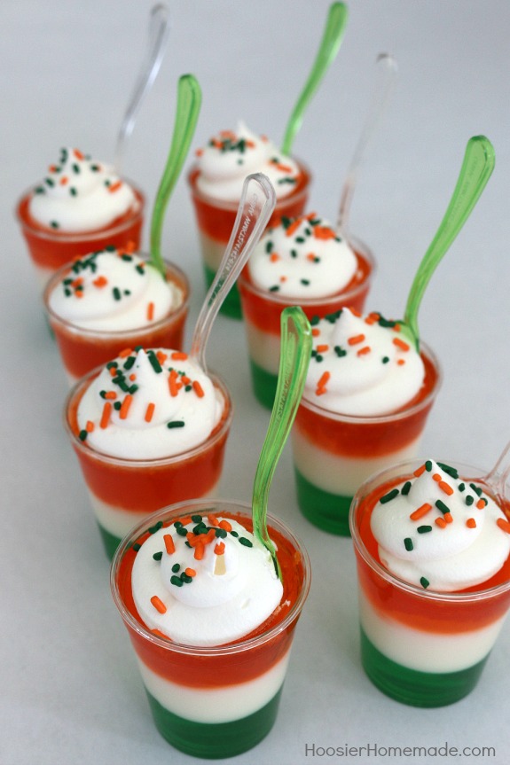 26 Fun Boozy Jello Shots For Bite Sized Party