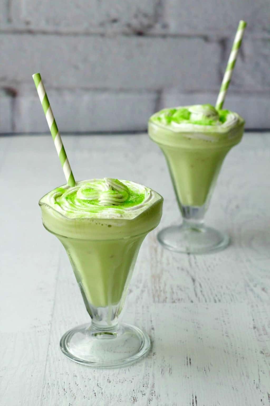 Vegan Peppermint Milkshake 3