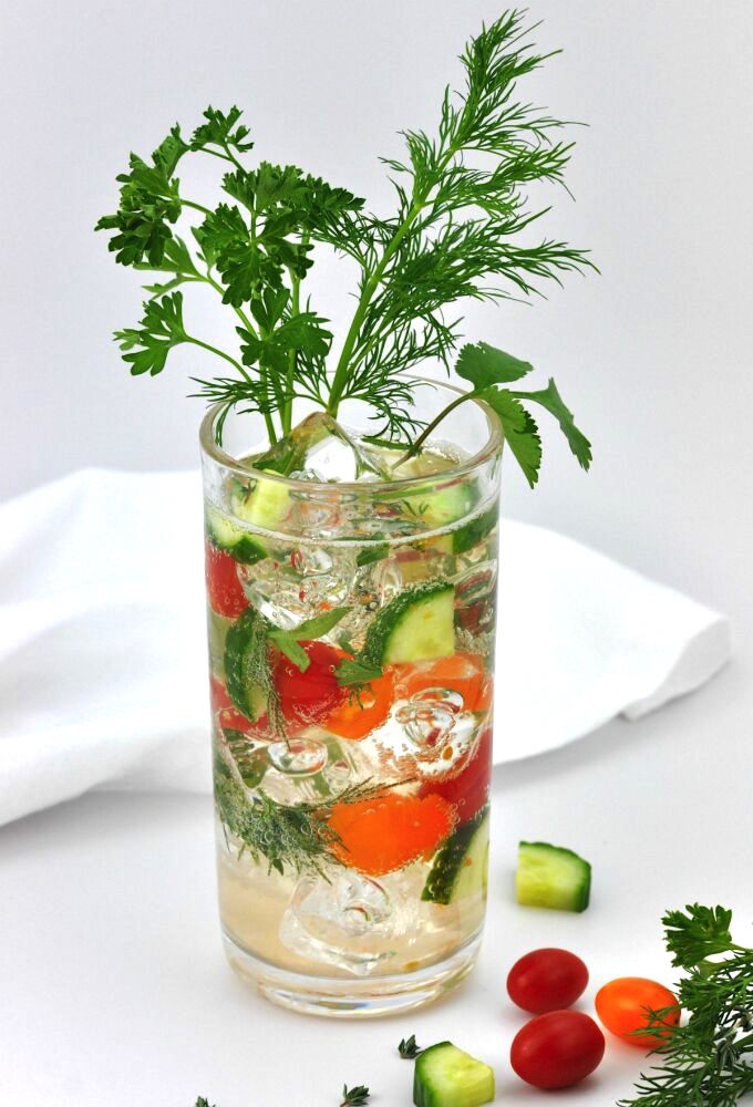 veggie cocktai garden salad gin tonic greenthumbwhiteapron