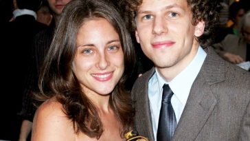 451131523 jesse eisenberg anna strout zoom b2260709 d68c 441b 902d e4abe6b3331d e1600537118818