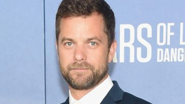 joshua jackson e1602603824972 1600x720 1 e1607252541276