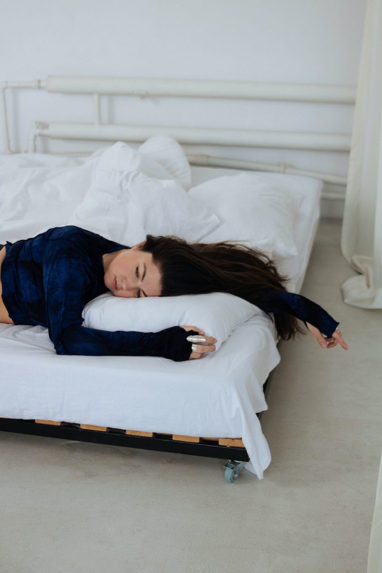How to Hump a Pillow A Comprehensive Guide to SelfPleasure Techniques and Tips